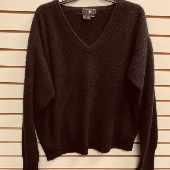Saks Fifth Avenue Cashmere Sweater L - Picture 2 of 3